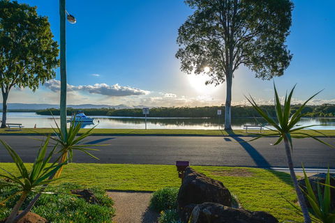 Waterfront Family House - Grafton Accommodation 1