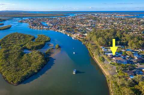 Waterfront Family House - Grafton Accommodation 2