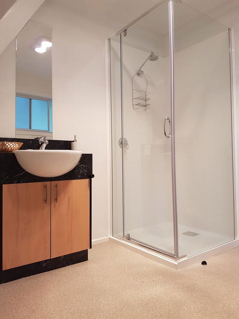 The A-Frame - Grafton Accommodation 15