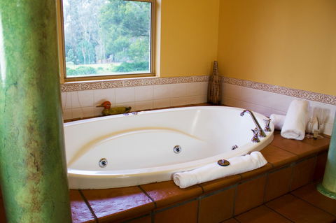 Marwood Villas - Grafton Accommodation 10