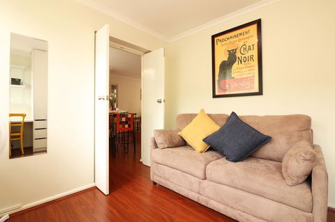 Colour Pop Fitzroy - 3 Bedroom Pet Friendly - Grafton Accommodation 17
