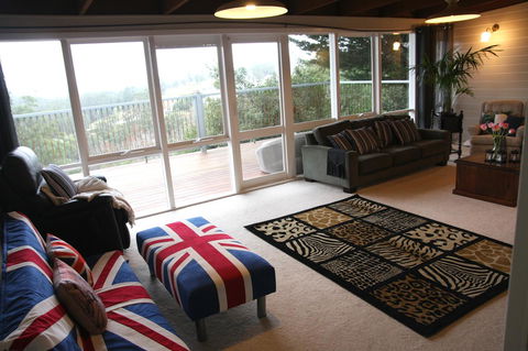 Beautiful View House - Grafton Accommodation 4