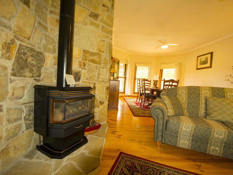 Angel's Rest - Grafton Accommodation 8