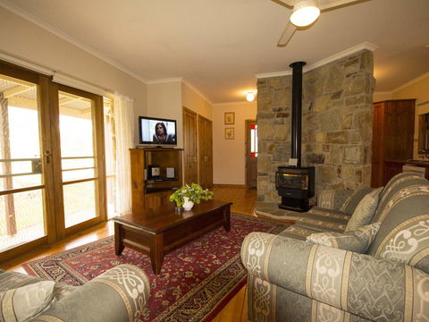 Angel's Rest - Grafton Accommodation 2