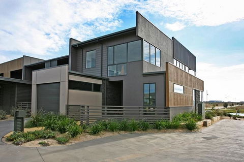 1 Pebble Place - Grafton Accommodation 1
