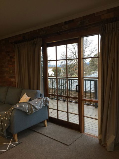 Bricks And Roses - Grafton Accommodation 10