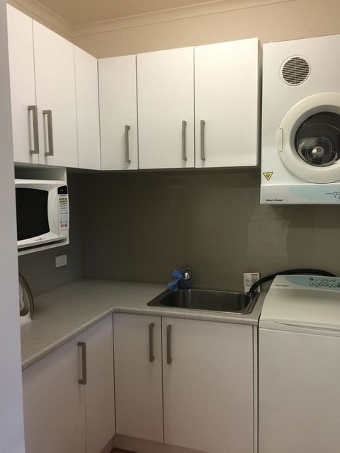 Bricks And Roses - Grafton Accommodation 19