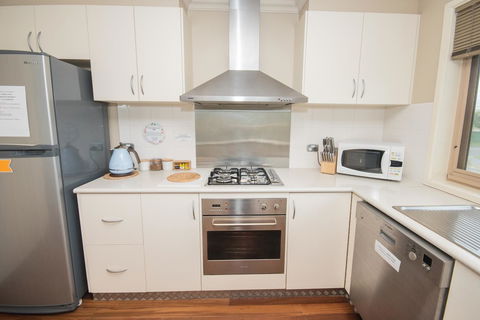 The Pitch - Grafton Accommodation 8