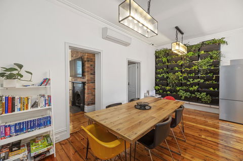 Work Sleep Live Melbourne - Grafton Accommodation 0