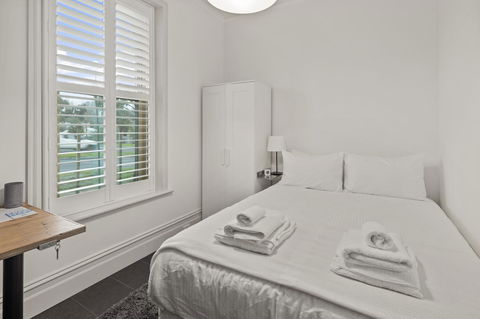 Work Sleep Live Melbourne - Grafton Accommodation 3
