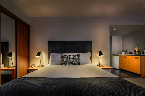 Punthill Apartment Hotel - Little Bourke - Grafton Accommodation 4