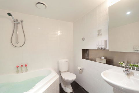 Punthill Apartment Hotel - Little Bourke - Grafton Accommodation 11