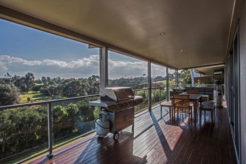 Saltwater Breeze Retreat - Grafton Accommodation 25