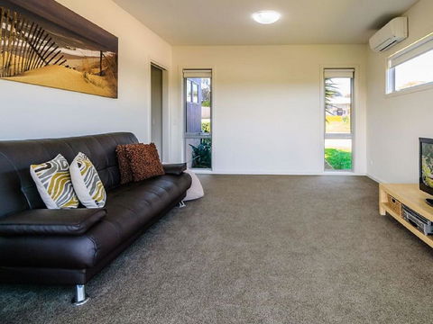 Saltwater Breeze Retreat - Grafton Accommodation 23