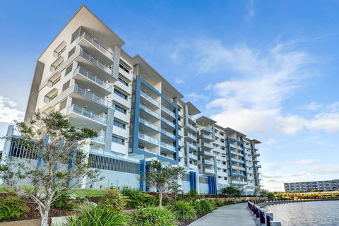 Aquarius Kawana - Grafton Accommodation 1