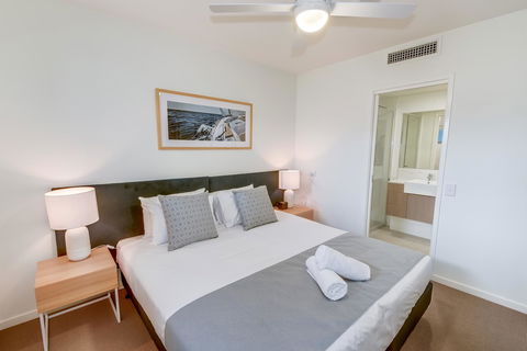Aquarius Kawana - Grafton Accommodation 9