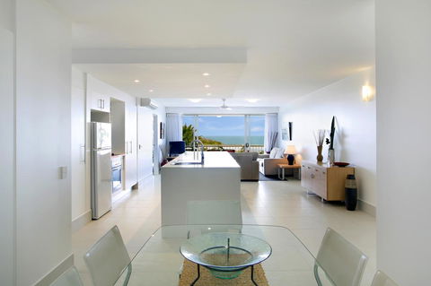 La Mer Sunshine Beachfront - Grafton Accommodation 17