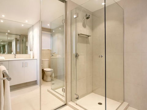 La Mer Sunshine Beachfront - Grafton Accommodation 11