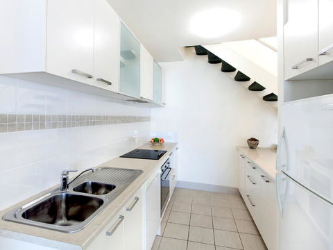 La Mer Sunshine Beachfront - Grafton Accommodation 5