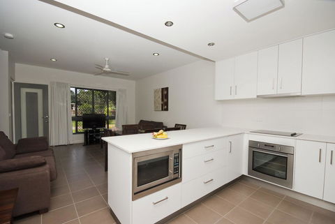 Woodville Beach Townhouse 6 - Grafton Accommodation 4