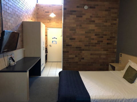 Bribie Island Hotel - Grafton Accommodation 3