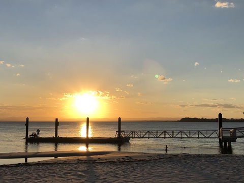 Bribie Island Hotel - Grafton Accommodation 0