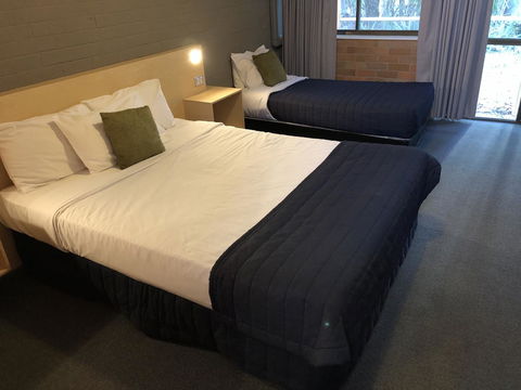 Bribie Island Hotel - Grafton Accommodation 1
