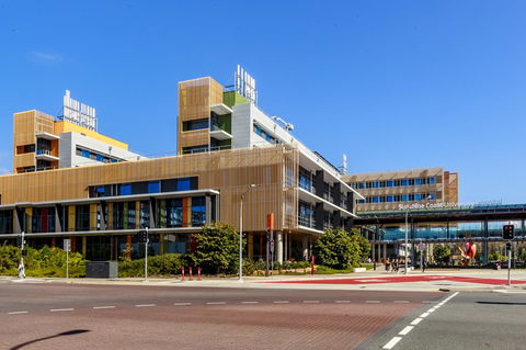 Mercure Sunshine Coast Kawana Waters - Grafton Accommodation 1