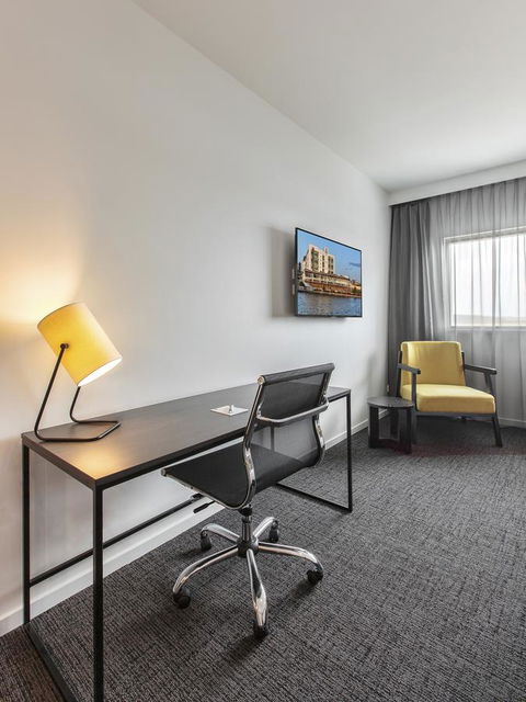 Mercure Sunshine Coast Kawana Waters - Grafton Accommodation 19