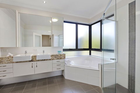 Sand Dunes Resort Accommodation - Grafton Accommodation 25