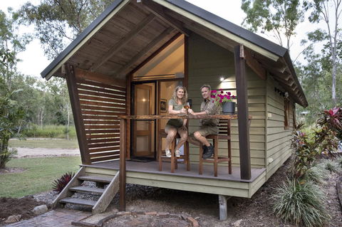 Airlie Beach Eco Cabins - Adults Only - Grafton Accommodation 5