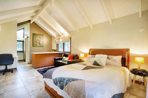 Airlie Beach Eco Cabins - Adults Only - Grafton Accommodation 13