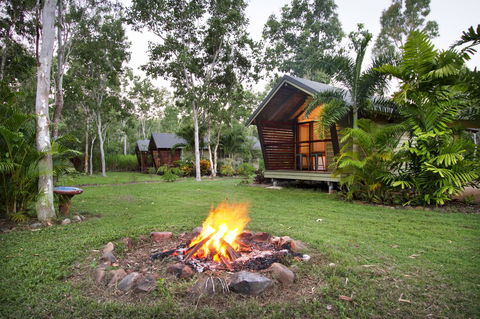 Airlie Beach Eco Cabins - Adults Only - Grafton Accommodation 1