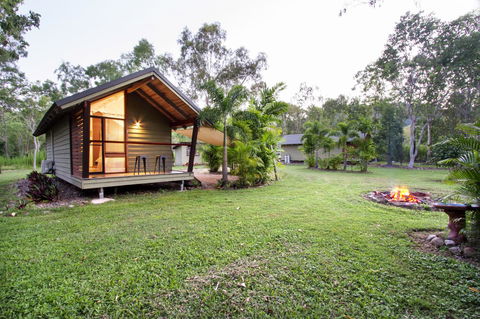 Airlie Beach Eco Cabins - Adults Only - Grafton Accommodation 28