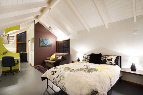 Airlie Beach Eco Cabins - Adults Only - Grafton Accommodation 25