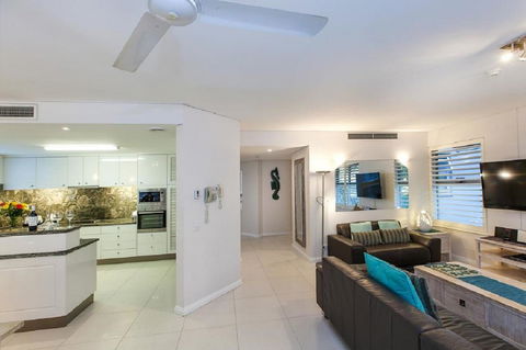 Emerald Noosa - Grafton Accommodation 8