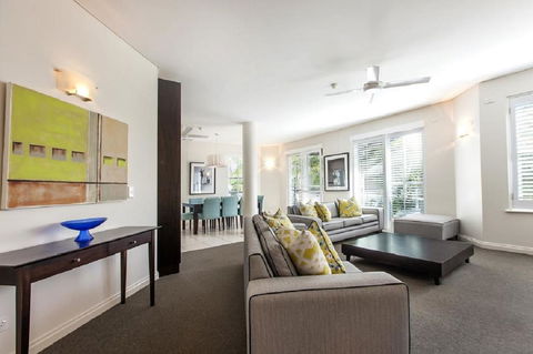 Emerald Noosa - Grafton Accommodation 7