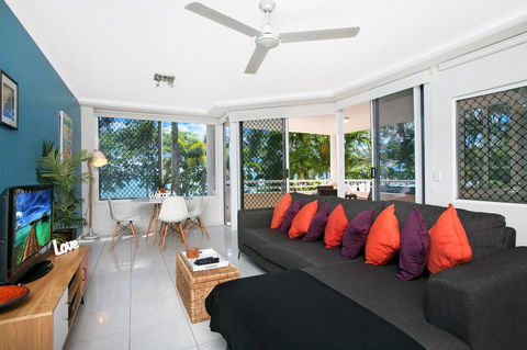 On The Beach Apartments - Grafton Accommodation 18