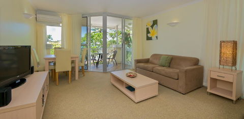 On The Beach Apartments - Grafton Accommodation 17