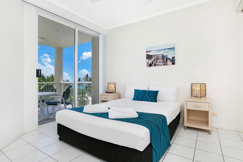 On The Beach Apartments - Grafton Accommodation 22