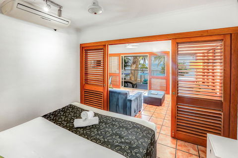 Paradise On The Beach Resort - Grafton Accommodation 10