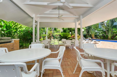 Agincourt Beachfront Apartments - Grafton Accommodation 10