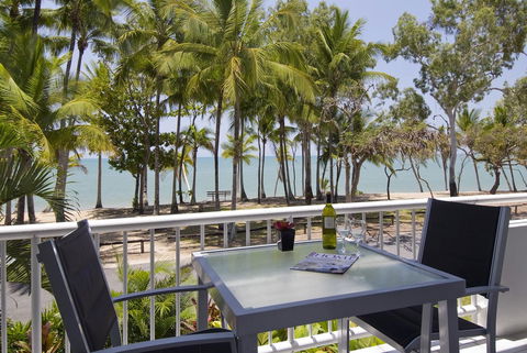 Agincourt Beachfront Apartments - Grafton Accommodation 17