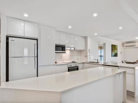 Coolum Caprice - Grafton Accommodation 3