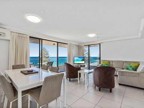 Coolum Caprice - Grafton Accommodation 4