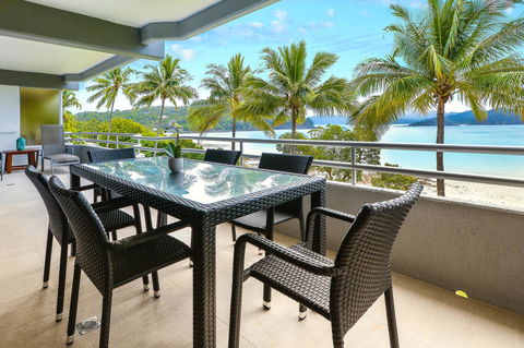Frangipani 104 - Hamilton Island - Grafton Accommodation 0