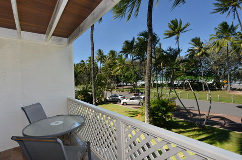 Seascape Holidays At Beachfront Terraces - Grafton Accommodation 13
