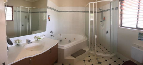 The Bearded Dragon Boutique Hotel - Grafton Accommodation 5