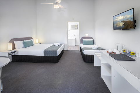 The Beach Motel Hervey Bay - Grafton Accommodation 12