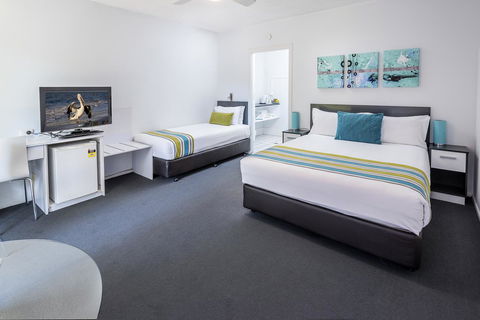 The Beach Motel Hervey Bay - Grafton Accommodation 2